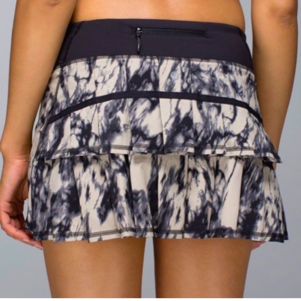 Lululemon Pace Setter Skirt sz 6Tall